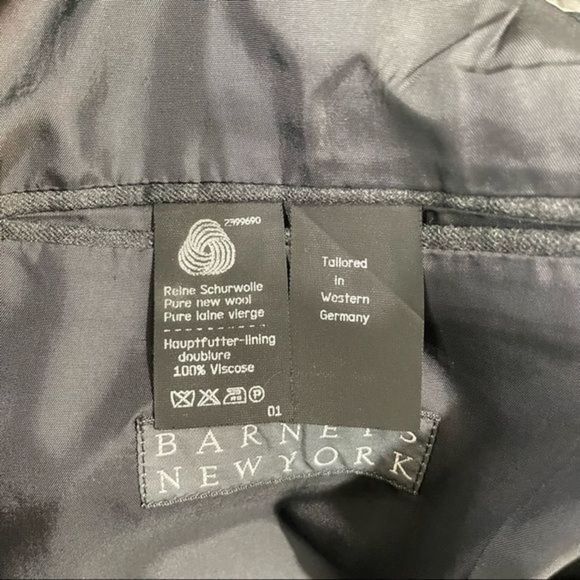 Barney’s New York Two Buttons Pure Wool Suit Stripes Blazer Size 40R Gray - Picture 2 of 12